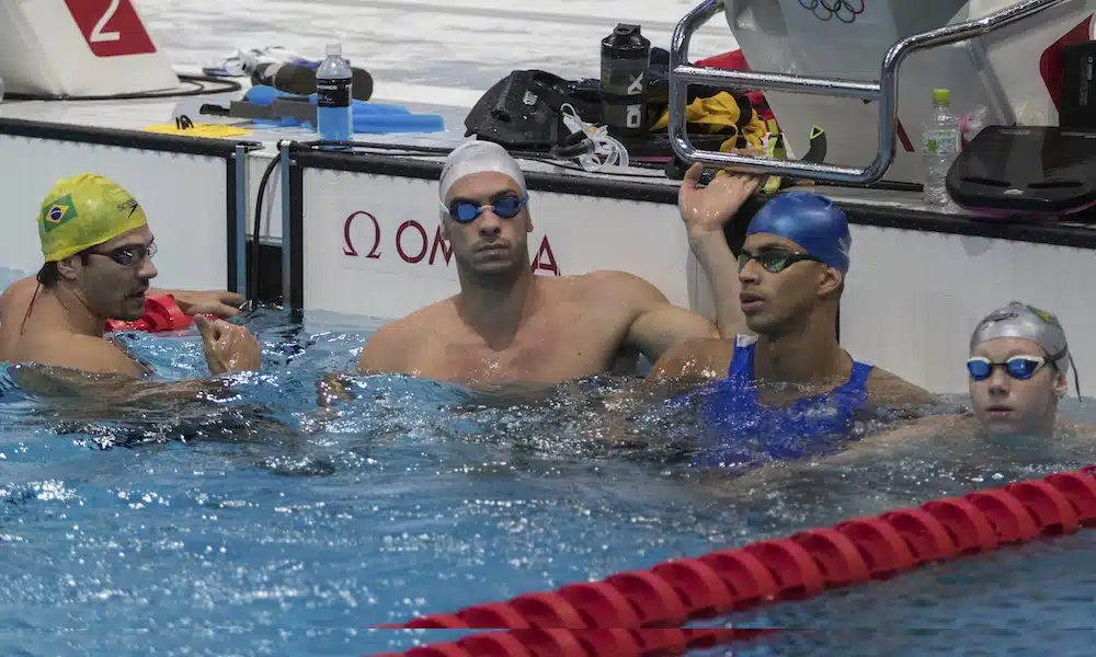 Guia Olímpico da natação em Paris-2024 / na foto, Jogos Olímpicos Tóquio 2020 - Natação feminina e masculina. Treino da seleção feminina e masculina de natação no Tokyo Aquatics Centre. Marcelo Chierighini, Fernando Scheffer, Guilherme Costa e Stephanie Balduccini. Foto de Júlio César Guimarães/COB.