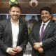 Ramon Menezes posa para foto ao lado de Ednaldo Rodrigues, presidente da CBF,