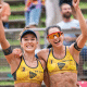 Bárbara e Carol Solberg comemoram a vaga na semifinal do Elite 16 de Hamburgo