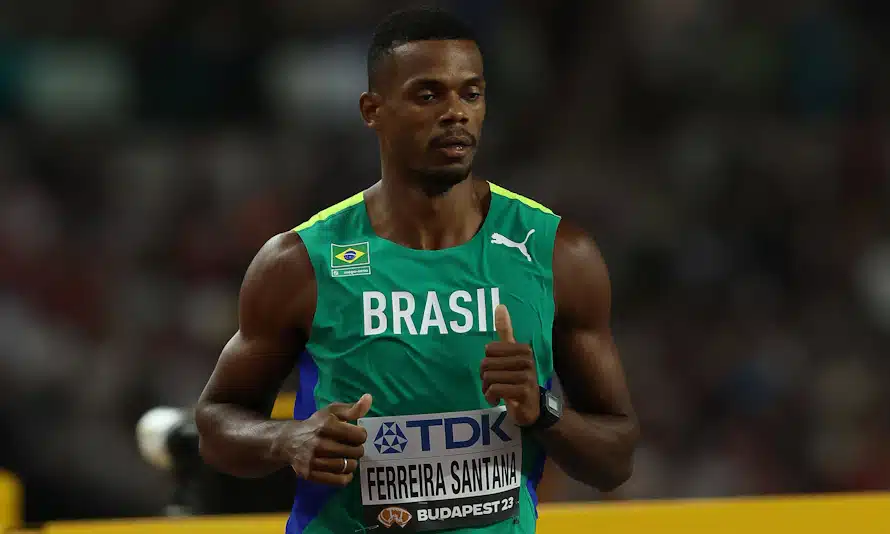 Na imagem, José Ferreira, Baloteli do Brasil, correndo nos 1500m.