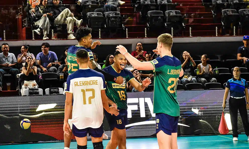 Na imagem, comemoração dos jogadores do Brasil.