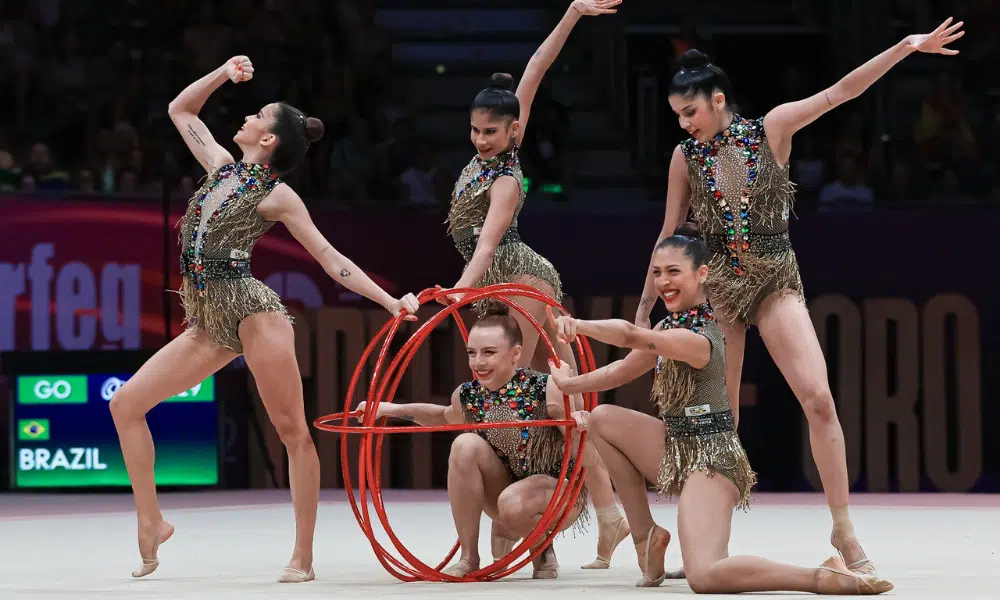 Conjunto do Brasil no Mundial de ginástica rítmica na Espanha