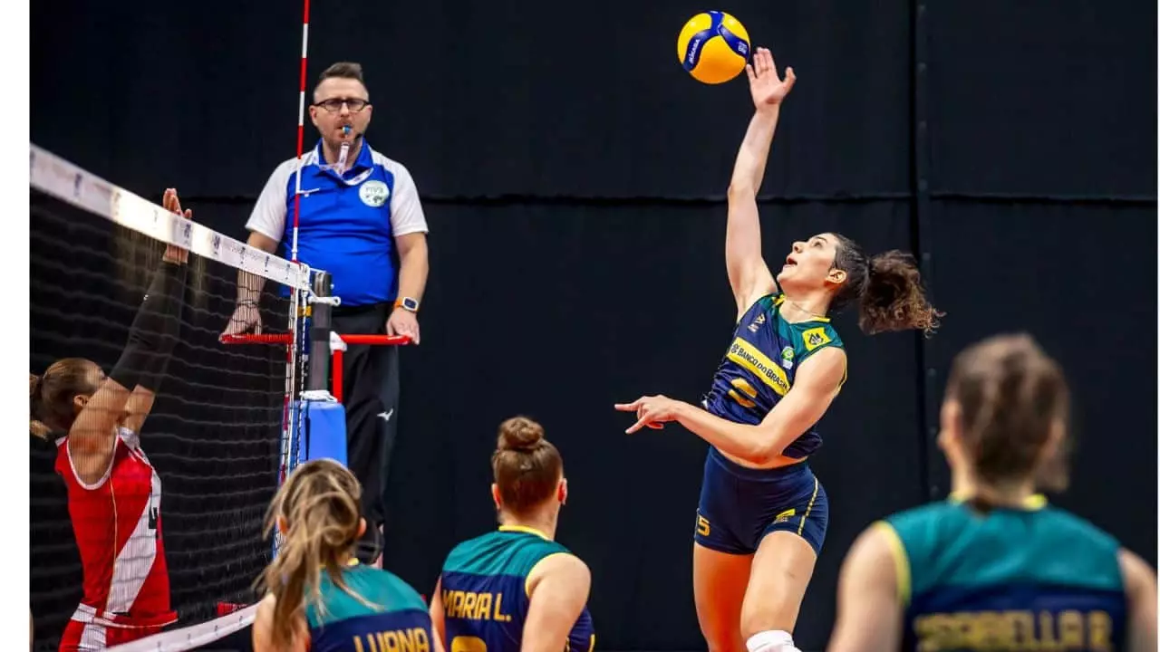 O Brasil venceu o Peru pelo segundo jogo do mundial sub-19 de vôlei feminino (Foto: Divulgação/FIVB/VolleyballWorld)