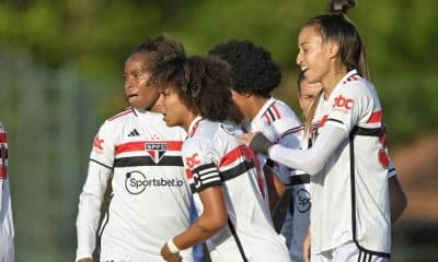 Confronto entre São Paulo e São José, válido pelo Paulista Feminino (Renato Pizzutto/Ag. Paulistão/Centauro)