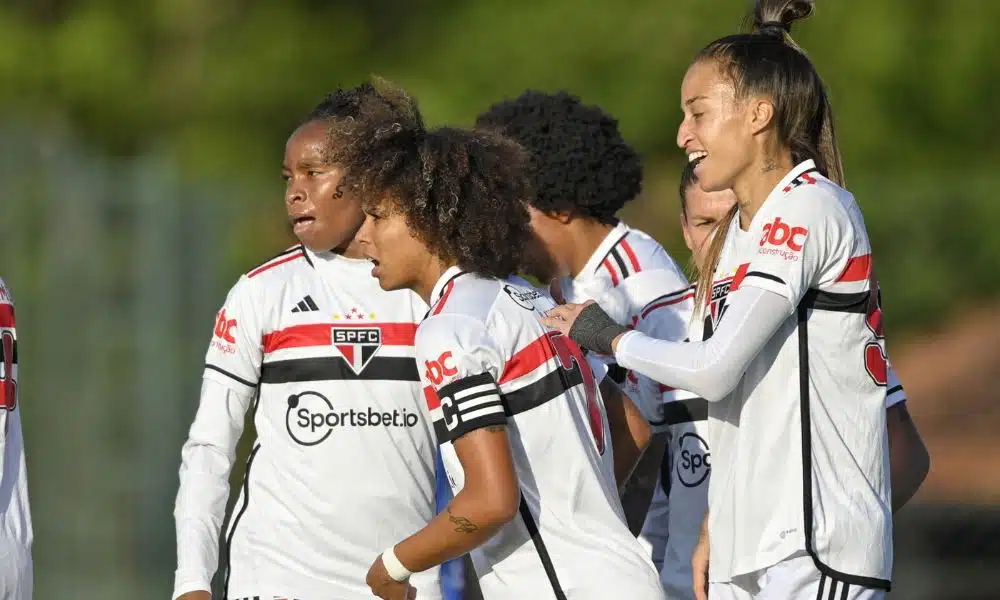 Confronto entre São Paulo e São José, válido pelo Paulista Feminino (Renato Pizzutto/Ag. Paulistão/Centauro)