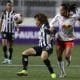 Partida entre Santos e Red Bull Bragantino, válida pelo Paulista Feminino (Reprodução/Twitter/@SereiasDaVila)