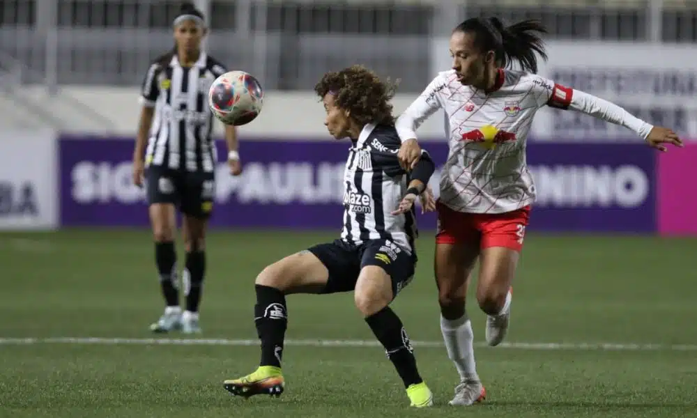 Partida entre Santos e Red Bull Bragantino, válida pelo Paulista Feminino (Reprodução/Twitter/@SereiasDaVila)