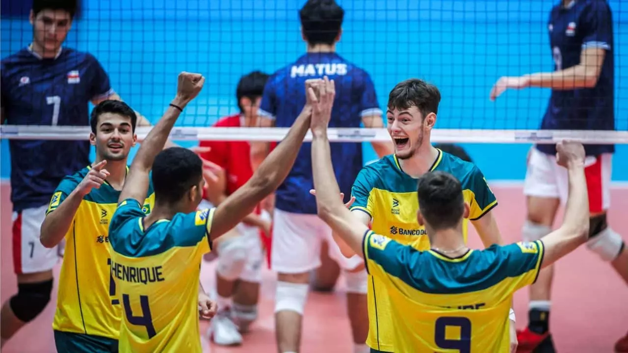 O Brasil derrotou o Chile por 3 a 0 no Mundial Sub-19 de volei masculino (Foto: Divulgação/FIVB/VolleyballWorld)