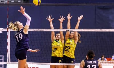 Brasil em partida contra os Estados Unidos pelas quartas de final do Mundial sub-19 de vôlei feminino (Foto: FIVB)