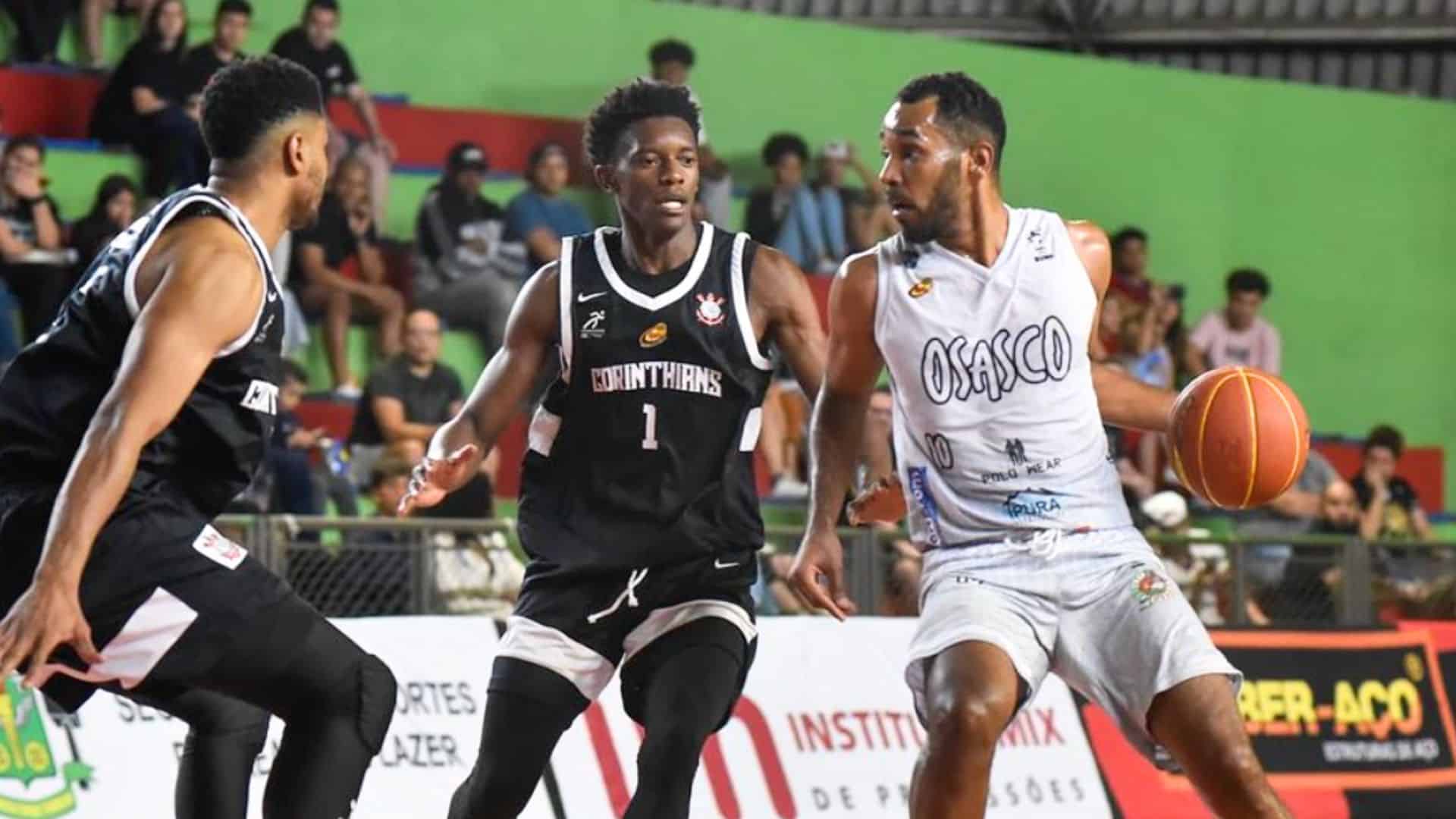 Corinthians e Osasco se enfrentaram pela sexta rodada do Paulista de Basquete Masculino (Foto: Divulgação/instagram_basketosasco)