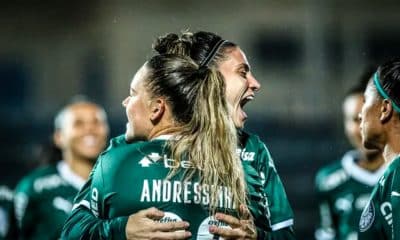 O Palmeiras comemorou a entrada no G4 do Paulistão Feminino após goleada sobre o São Bernardo (Foto: Leonardo Lima/Ag. Paulistão/Centauro)