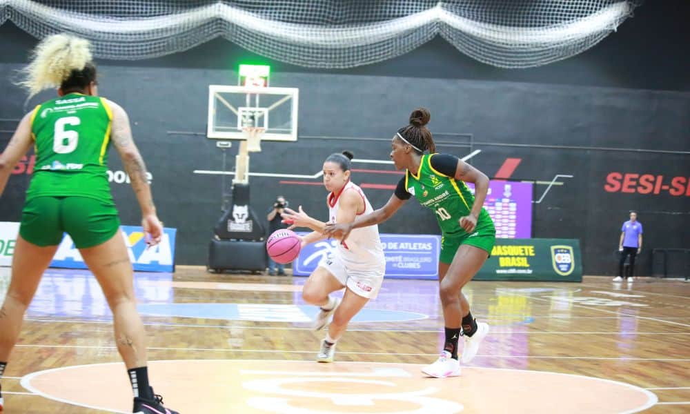 Partida entre Sesi Araraquara e Santo André, válida pela semifinal da LBF (Sérgio Paulino/SESI Araraquara)