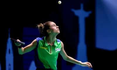 Bruna Takahashi em ação contra Linda Bergstrom no WTT Contender Rio (Foto: Miriam Jeske/CBTM)
