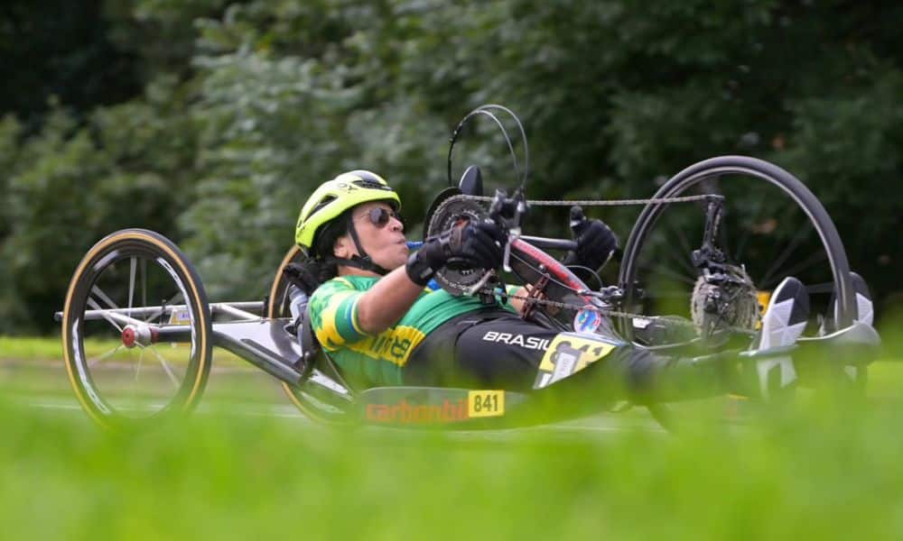 Gilmara do Rosário, que esteve na Copa do Mundo, em ação no Mundial de Paraciclismo