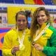 Na imagem, Giullia Penalber e Laís Nunes exibem as medalhas de ouro.