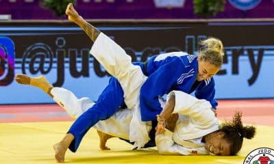 Na imagem, Rafaela Silva sofrendo golpe da ucraniana Daria Bilodid
