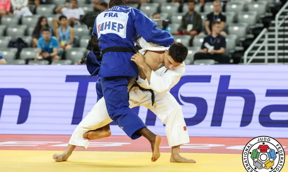 Guilherme Schimidt aplica golpe em adversário no Grand Prix de Zagreb de judô