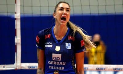 Thaisa Daher vibra após ponto feito pelo minas