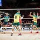 Vibração de jogadores do Brasil em partida da primeira fase da Liga das Nações de Vôlei masculino