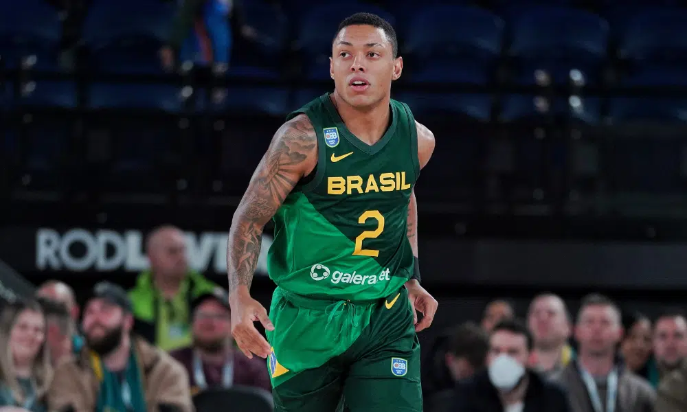 Yago durante partida contra o Sudão do Sul em amistoso da Copa do Mundo de basquete. O monstrinho irá jogar contra o Paraguai na Eliminatórias da Americup