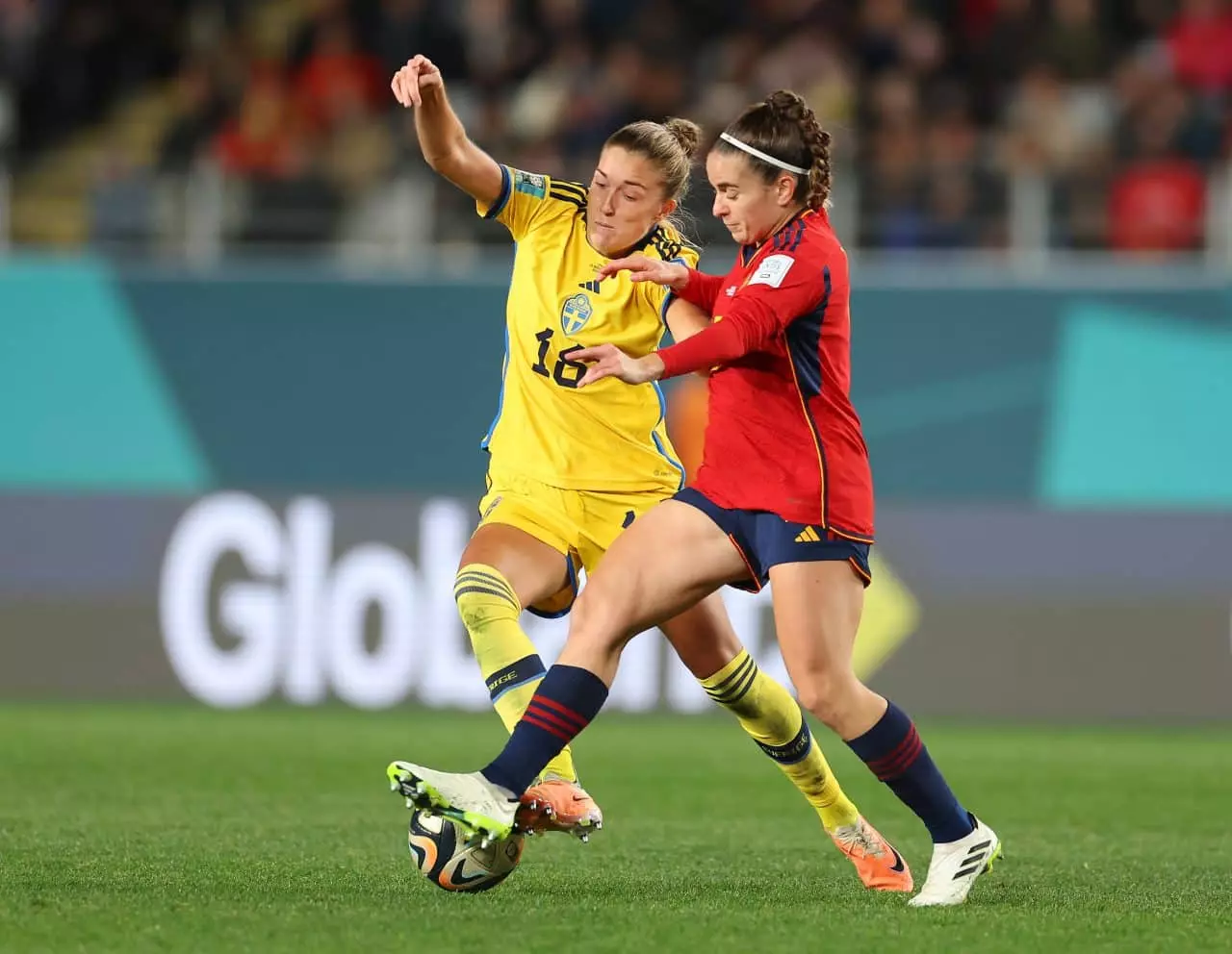 Espanha e Suécia na semifinal da Copa do Mundo de futebol feminino