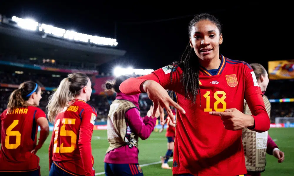 Paralluelo fez o primeiro gol da Espanha contra a Suécia na semi da Copa de futebol feminino