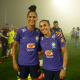Amanda Gutierres posa com Marta após treino com Seleção Feminina de Futebol