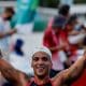 Na imagem, Ana Marcela Cunha comemorando - 5km Mundial de Esportes Aquáticos de Doha bronze - Viviane Jungblut