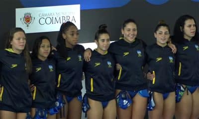 Na imagem, time do Brasil perfilado antes da partida.