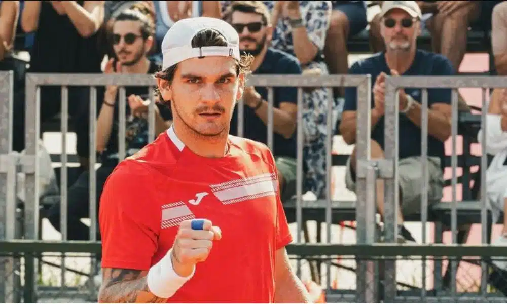 Thiago Wild em ação no Challenger de Gênova (Foto: Bettina Musatti)