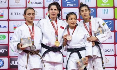 Rosi é a primeira da esquerda para a direita e está no pódio ao lado da turca Ecem Cavdar, de Khaiitkhon Khusan, do Quirguistão, e da argentina Rocio Ledesma no Grand Prix de Baku (Foto: Divulgação/CBDV)