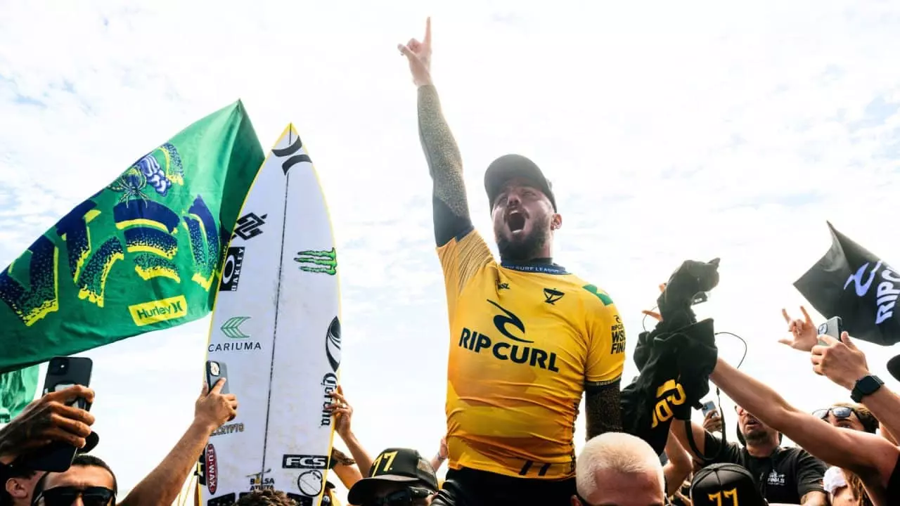 Filipe Toledo é bicampeão mundial (Thiago Diz/World Surf League)