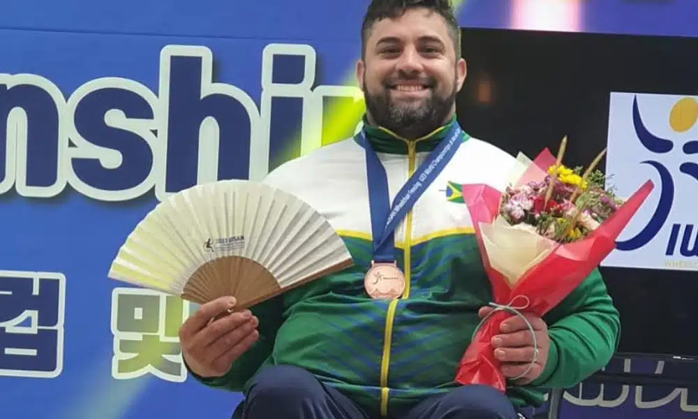 Jovane Guissone no pódio em Busan