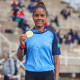Mirelle Leite sorri e segura a medalha de ouro do Brasileiro sub-23 de atletismo