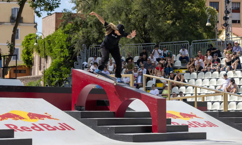 Pâmela Rosa faz manobra no Pro Tour