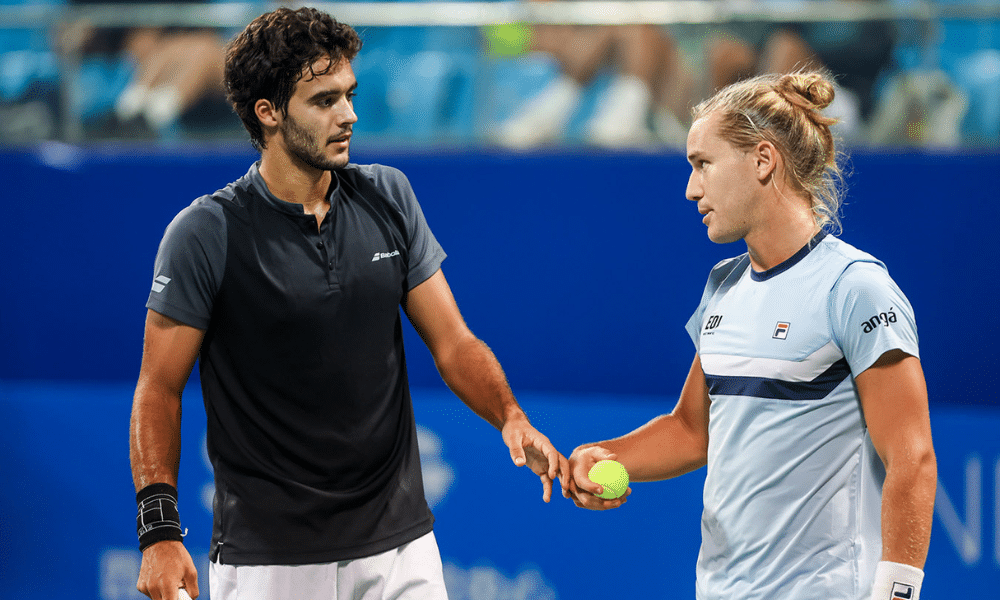 Rafael Matos e Francisco Cabral em ação no ATP 250 de Chengdu