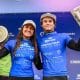 Sophia Medina e Mateus Herdy com troféus da etapa de Floripa da Dream Tour