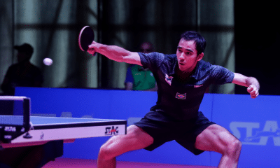 Hugo Calderano ataca a bola com um backhand em partida do Pan-Americano de tênis de mesa