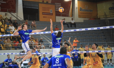 Sada Cruzeiro e Araguari em quadra pelo Mineiro de vôlei