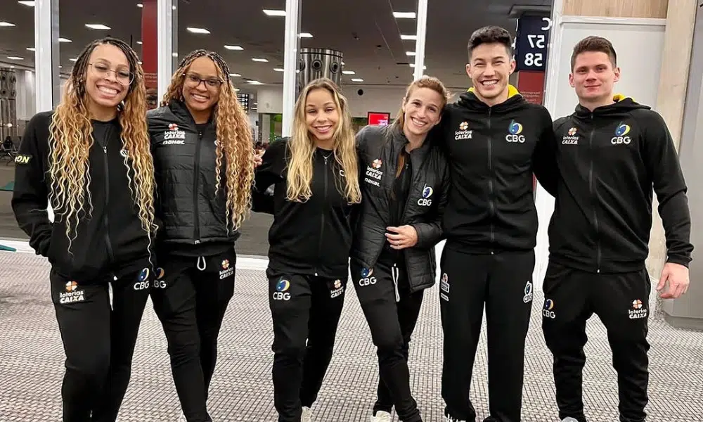 Brasileiros embarcam para a Copa do Mundo de ginástica artística Rebeca Andrade e Flávia Saraiva