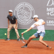 Matheus Pucinelli ataca bola em jogo do Challenger de Antofagasta