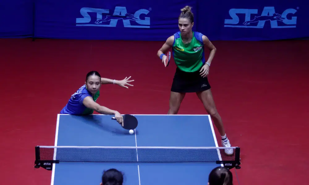 Irmãs Bruna Takahashi e Giulia Takahashi em ação pelo Brasil no Campeonato Pan-Americano