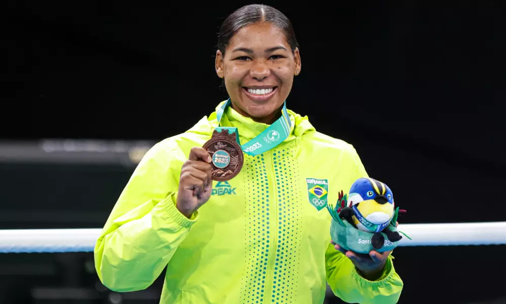 Viviane Pereira no pódio dos Jogos Pan-Americanos Santiago-2023