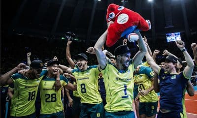 Na imagem, time do Brasil comemorando vaga conquistada contra a Itália no Pré-Olímpico.