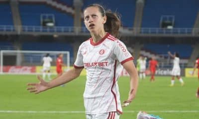 Comemoração da uruguaia Belén Aquino, na vitória do Internacional sobre o América de Cali pela Libertadores Feminina (Reprodução/X/@GuriasColoradas)