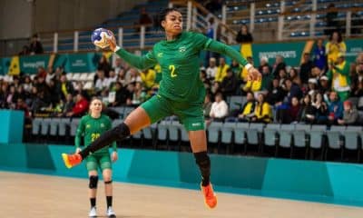 Confronto entre Brasil e Cuba, válido pela terceira rodada do handebol feminino do Pan de Santiago (Bruno Ruas/CBHb)