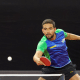 Guilherme Teodoro rebate bolinha durante o WTT Contender de Antalya, de tênis de mesa. Ele perdeu no quali. Apenas Hugo Calderano estará na chave principal