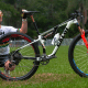 Henrique Avancini com bike especial para despedidas das pistas