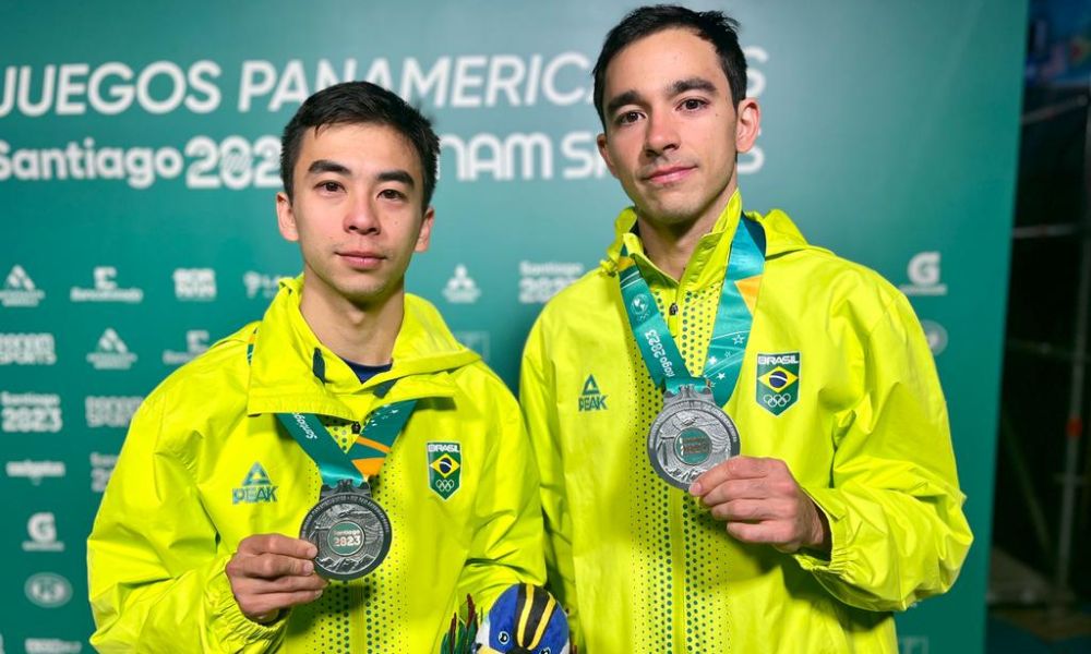 Hugo calderano e Vitor Ishiy medalha de prata nas duplas masculinas nos Jogos Pan-Americanos de Santiago-2023