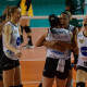 Jogadoras do Praia Clube comemoram após vitória no Campeonato Mineiro de vôlei feminino